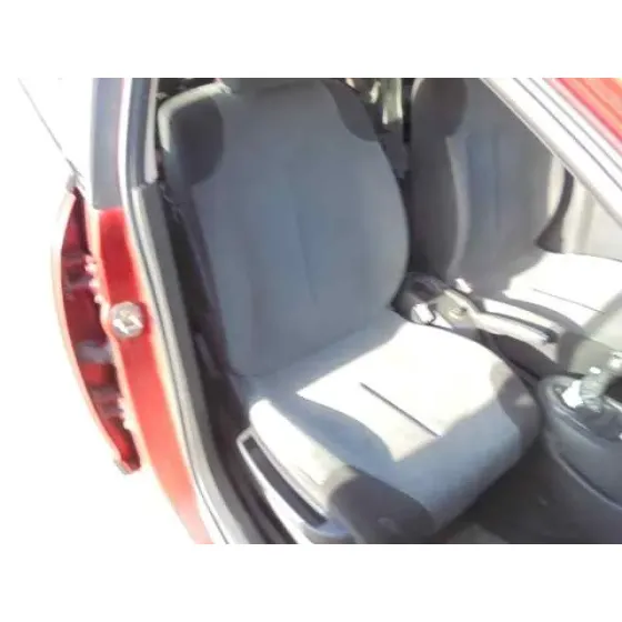 CITROEN C4 BERLINA '2005 SX GRANATE