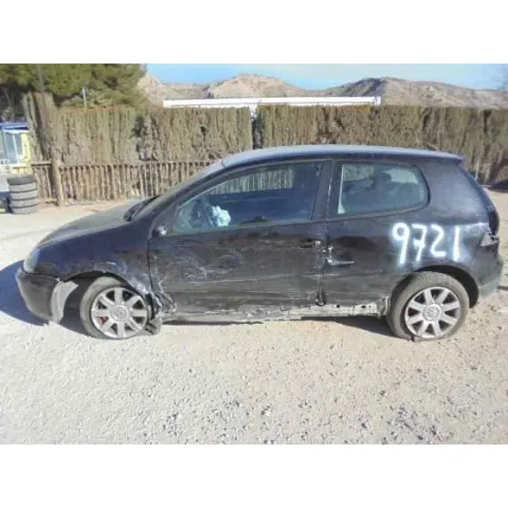 VOLKSWAGEN GOLF V BERLINA (1K1) '2005 SPORTLINE NEGRO