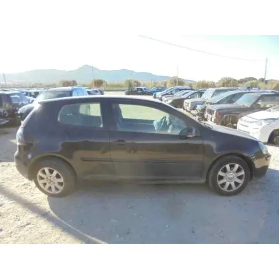 VOLKSWAGEN GOLF V BERLINA (1K1) '2005 SPORTLINE NEGRO