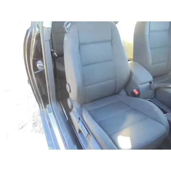 VOLKSWAGEN GOLF V BERLINA (1K1) '2005 SPORTLINE NEGRO