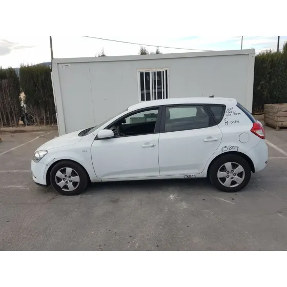 KIA CEE'D '2011 DRIVE BLANCO