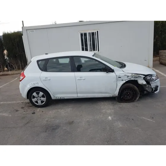 KIA CEE'D '2011 DRIVE BLANCO
