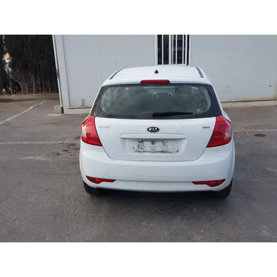 KIA CEE'D '2011 DRIVE BLANCO