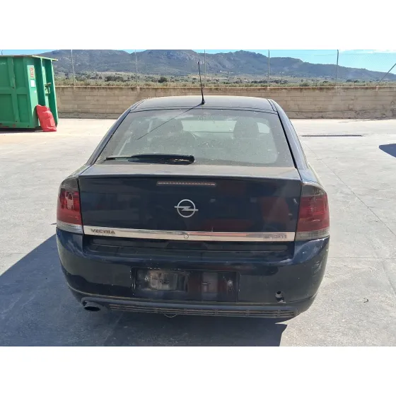 Opel VECTRA C GTS (Z02) 2004