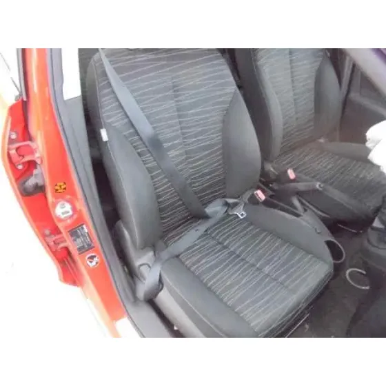 MAZDA 2 LIM. (DE) '2007 1.3 ACTIVE + (5-PTAS.) (63KW) ROJO