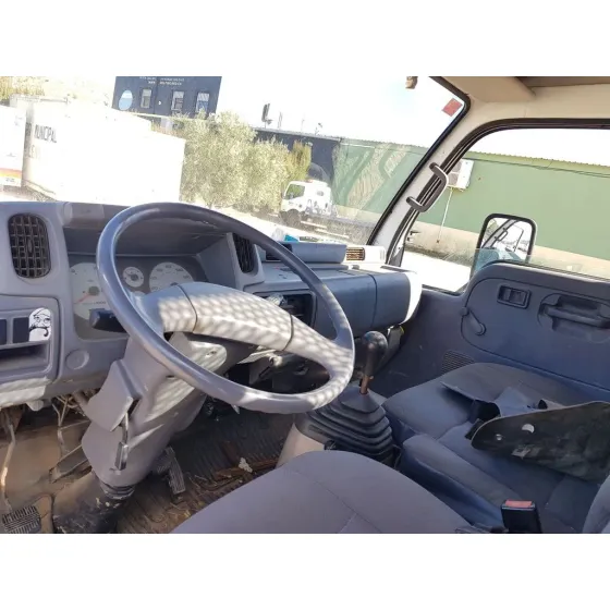 NISSAN CABSTAR E '2002 CABINA SIMPLE CABINA INDIVIDUAL BLANCO