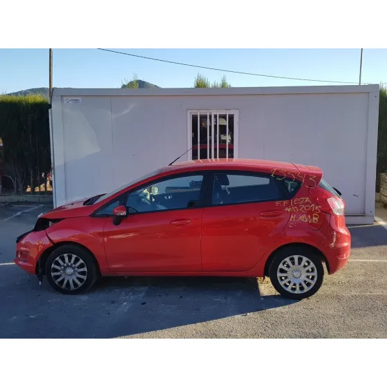 FORD FIESTA (CCN) '2015 AMBIENTE ROJO