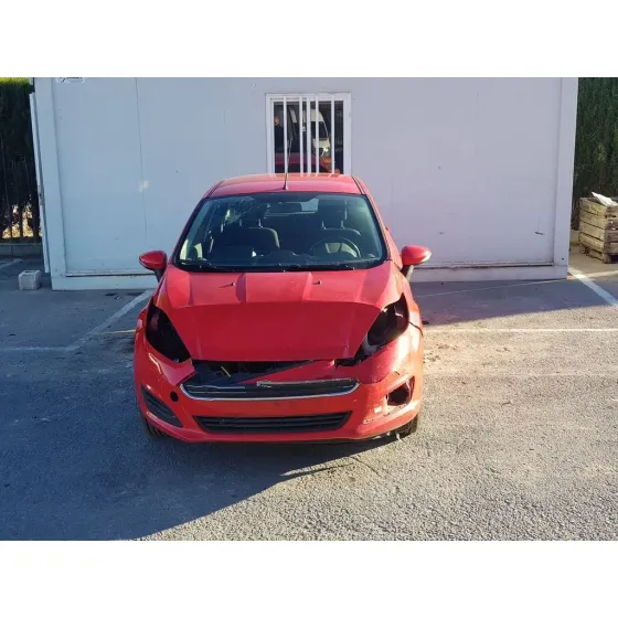 FORD FIESTA (CCN) '2015 AMBIENTE ROJO