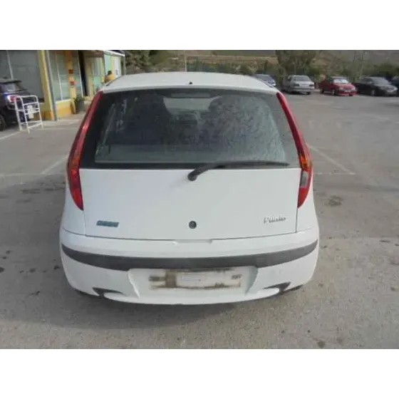 FIAT PUNTO BERLINA (188) '2002 1.2 8V ELX (I) BLANCO