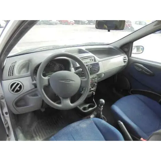 FIAT PUNTO BERLINA (188) '2002 1.2 8V ELX (I) BLANCO