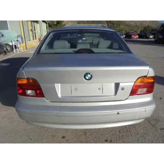 BMW SERIE 5 BERLINA (E39) '2001 520D GRIS