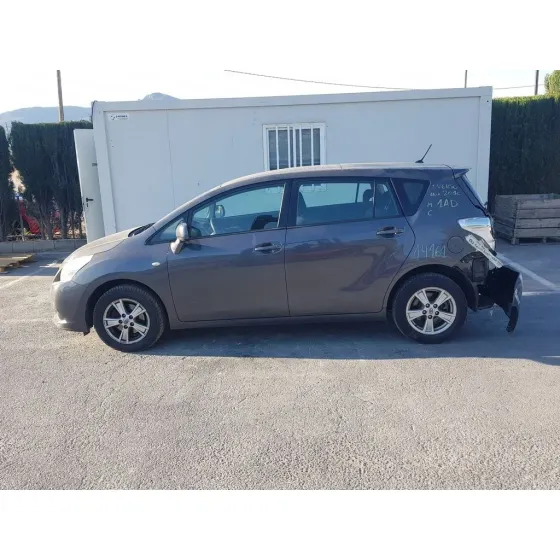 TOYOTA VERSO '2010 ACTIVE GRIS OSCURO