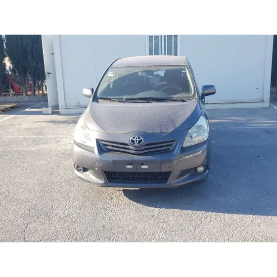 TOYOTA VERSO '2010 ACTIVE GRIS OSCURO