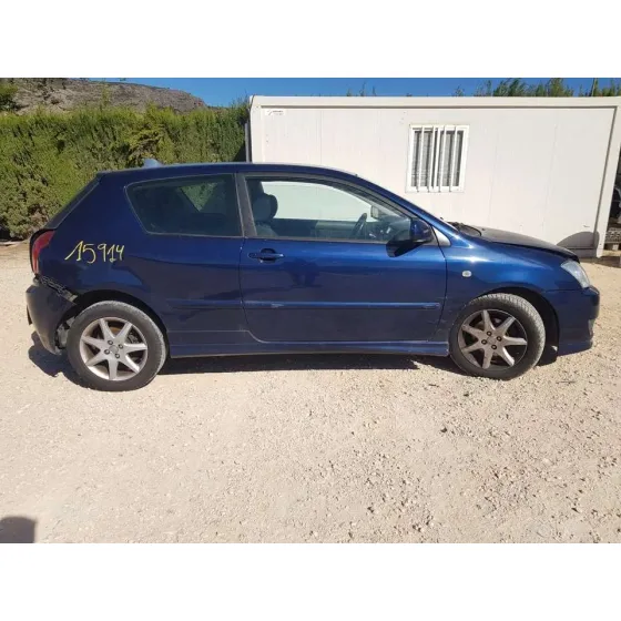 TOYOTA COROLLA (E12) '2005 2.0 D-4D SOL BERLINA AZUL