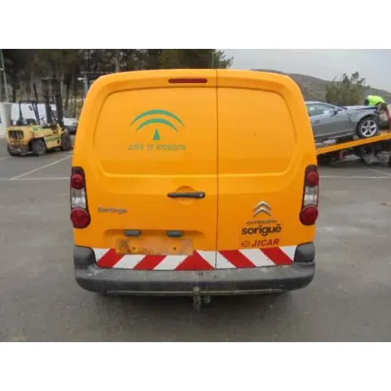 CITROEN BERLINGO STATION WAGON '2015 X AMARILLO