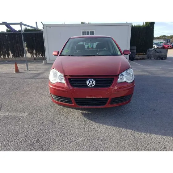 VOLKSWAGEN POLO (9N3) '2006 ADVANCE GRANATE