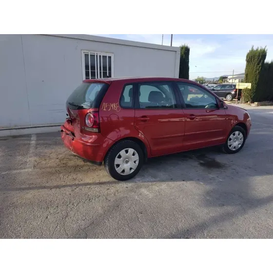 VOLKSWAGEN POLO (9N3) '2006 ADVANCE GRANATE