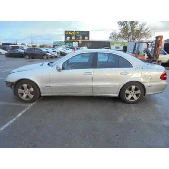MERCEDES CLASE E (W211) BERLINA '2002 E 320 (211.065) GRIS