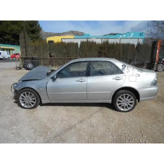LEXUS IS200 (GXE10) '2004 2.0 GRIS