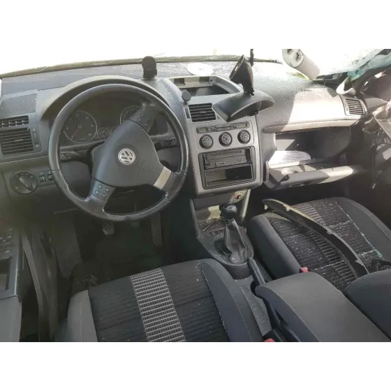 VOLKSWAGEN TOURAN (1T2) '2023 TRAVELLER NEGRO
