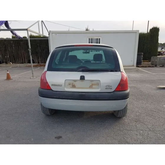 RENAULT CLIO II FASE I (B/CBO) '2001 1.9 D RN GRIS