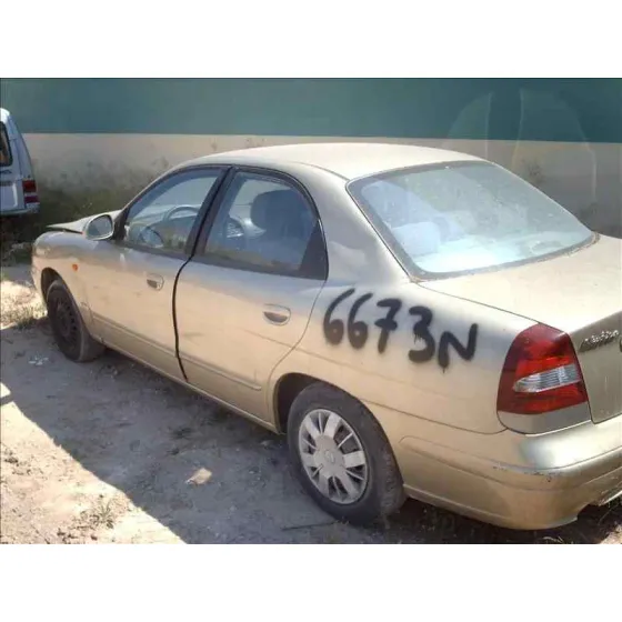 DAEWOO NUBIRA BERLINA '2000 SE (1999->) DORADO