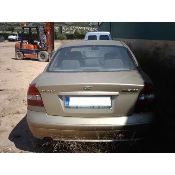 DAEWOO NUBIRA BERLINA '2000 SE (1999->) DORADO