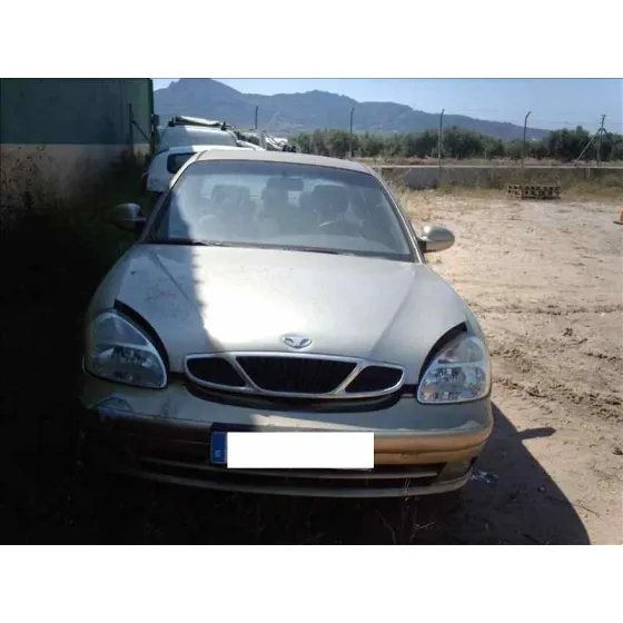 DAEWOO NUBIRA BERLINA '2000 SE (1999->) DORADO