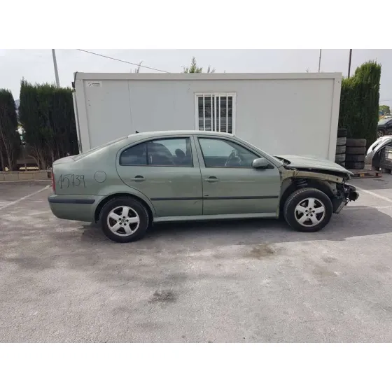 SKODA OCTAVIA BERLINA (1U2) '2001 AMBIENTE VERDE