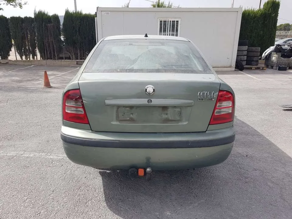 SKODA OCTAVIA BERLINA (1U2) '2001 AMBIENTE VERDE