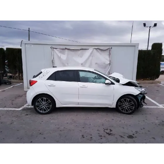 KIA RIO (YB) '2018 ATTRACT BLANCO