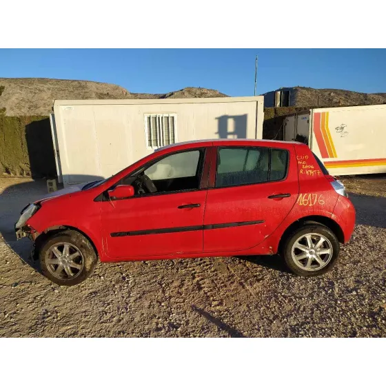 RENAULT CLIO III '2006 DINAMIQUE ROJO