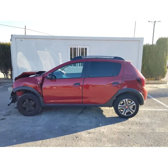 DACIA SANDERO '2019 STEPWAY GRANATE