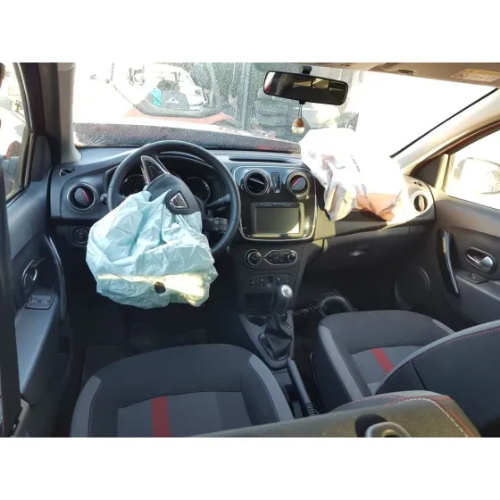 DACIA SANDERO '2019 STEPWAY GRANATE