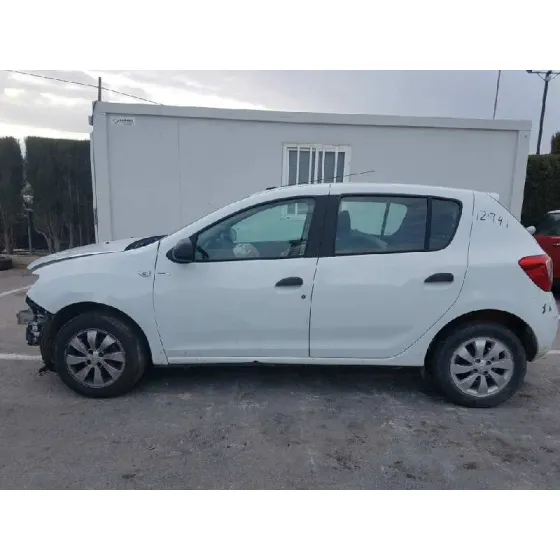 DACIA SANDERO '2016 LAUREATE BLANCO