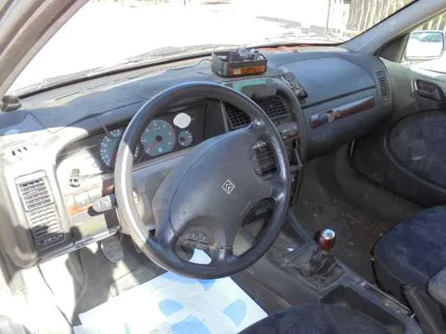 CITROEN XANTIA BERLINA '2000 2.0 HDI 90/110 ATTRACTION GRIS