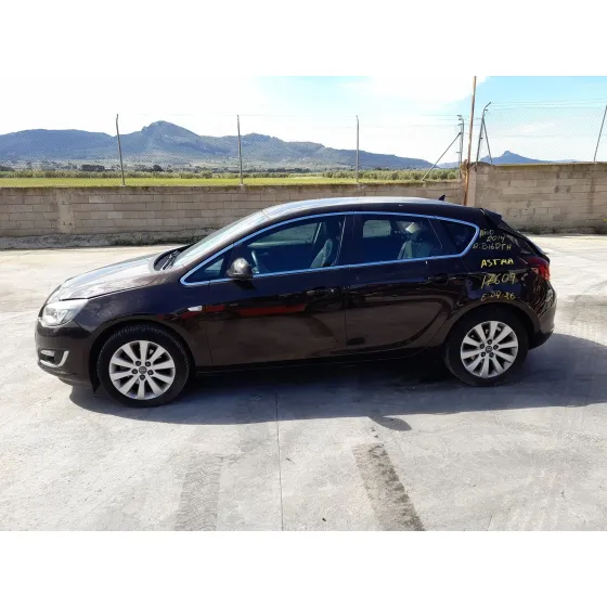 Opel ASTRA J (P10) 2013