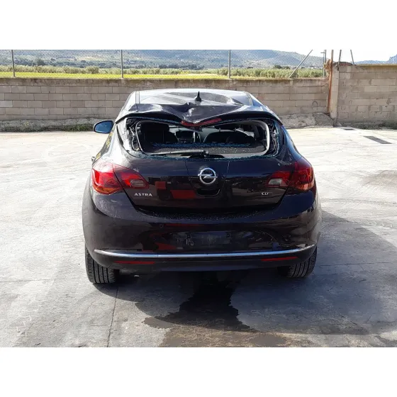 Opel ASTRA J (P10) 2013