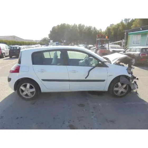 RENAULT MEGANE II BERLINA 5P '2007 CONFORT AUTHENTIQUE BLANCO