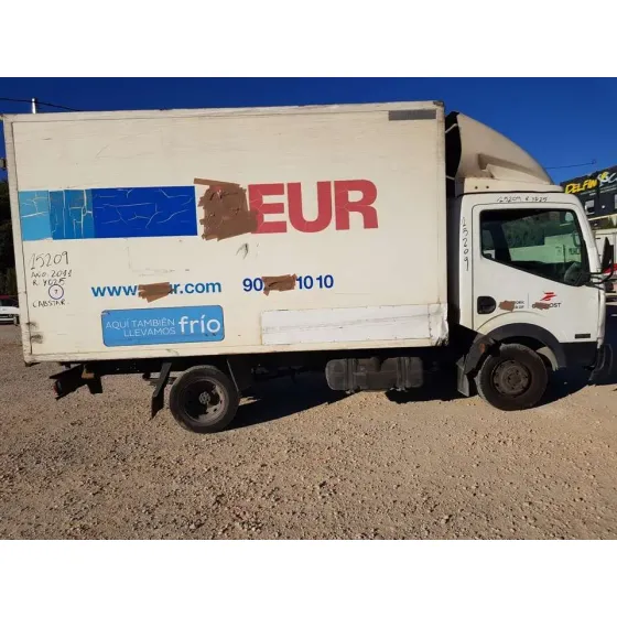 NISSAN CABSTAR '2011 CHASIS CABINA BLANCO