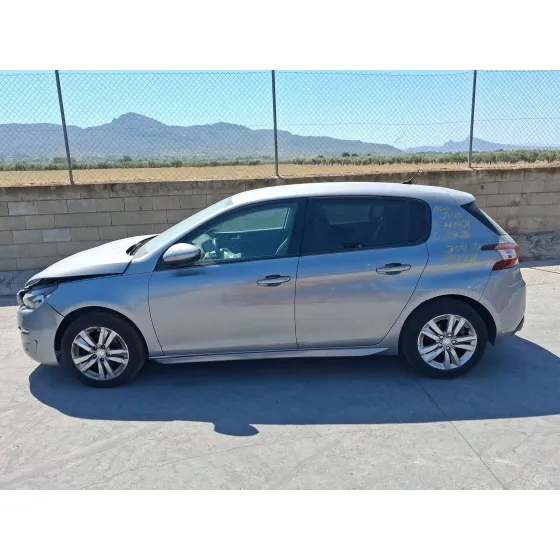 Peugeot 308 II (LB_, LP_, LW_, LH_, L3_) 2013
