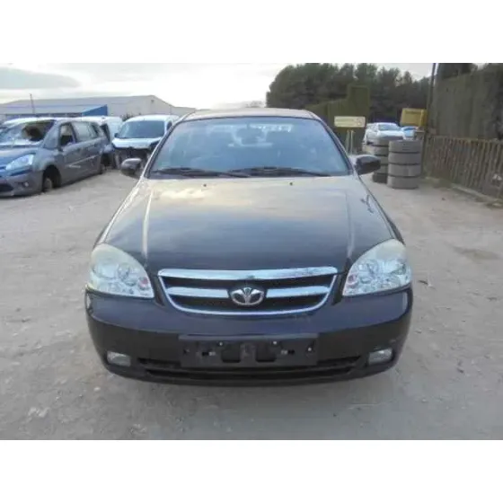 DAEWOO NUBIRA BERLINA '2004 SE NEGRO