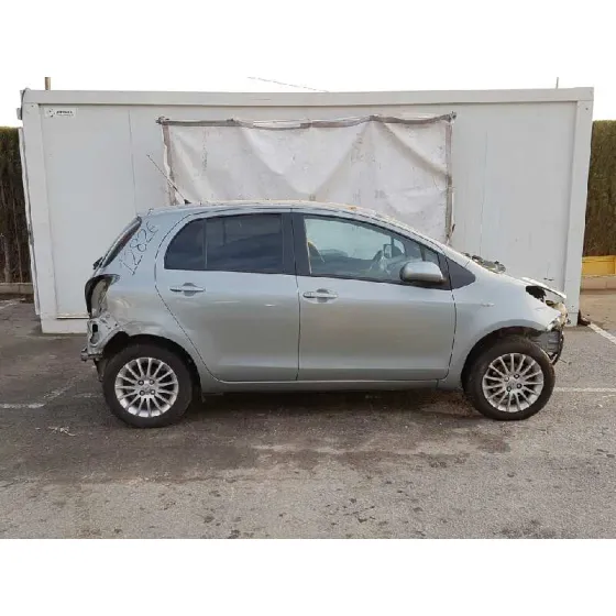 TOYOTA YARIS '2010 TS GRIS