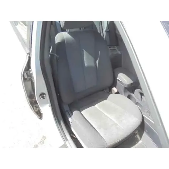 HYUNDAI ELANTRA (XD) '2005 2.0 CRDI COMFORT (4-PTAS.) GRIS