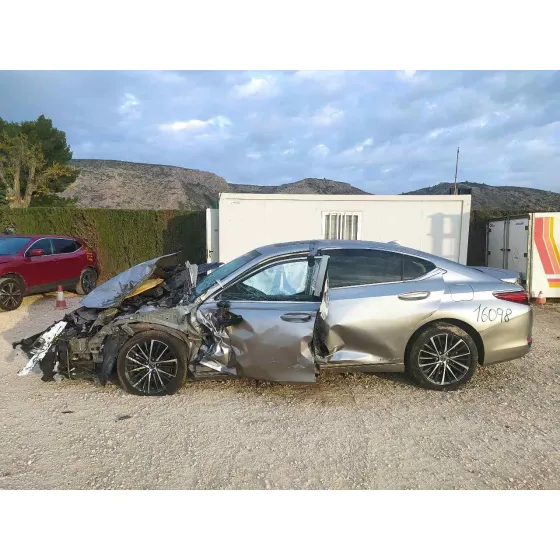 LEXUS ES '2022 300H GRIS
