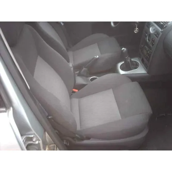 FORD MONDEO BERLINA (GE) '2003 AMBIENTE (06.2003->) (D) GRIS