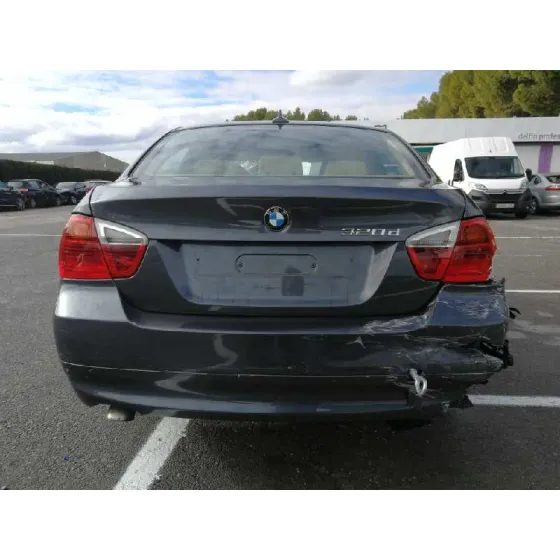 BMW SERIE 3 BERLINA (E90) '2007 320D NEGRO