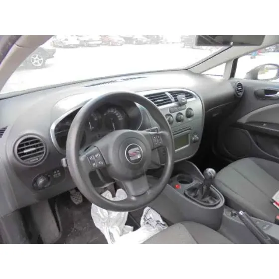 SEAT LEON (1P1) '2006 REFERENCE NEGRO