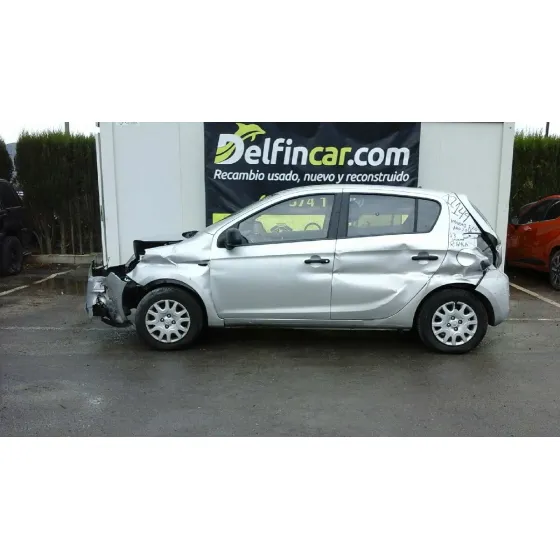 HYUNDAI I20 '2011 CLASSIC GRIS PLATA