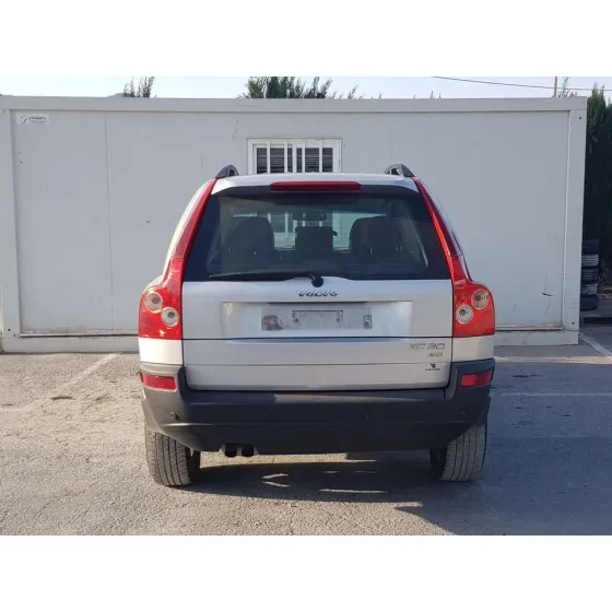 VOLVO XC90 '2004 D5 SUMMUM (7 ASIENTOS) GRIS